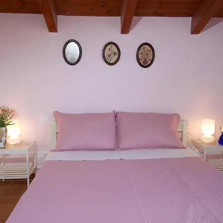 Tatil Evi Kazarma Luxury At Klismata Village 8 Guests
