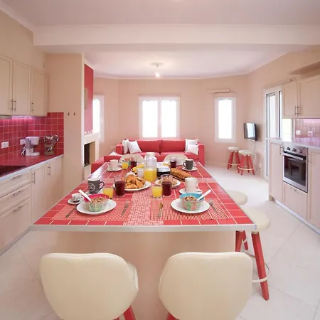 Tatil Evi Kazarma Luxury At Klismata Village 8 Guests *