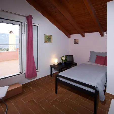 Tatil Evi Kazarma Luxury At Klismata Village 8 Guests *